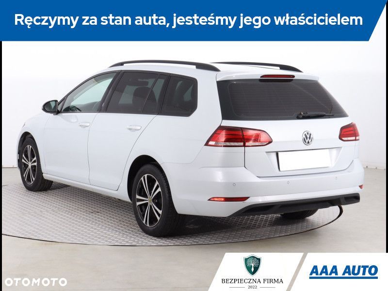 Volkswagen Golf - 5
