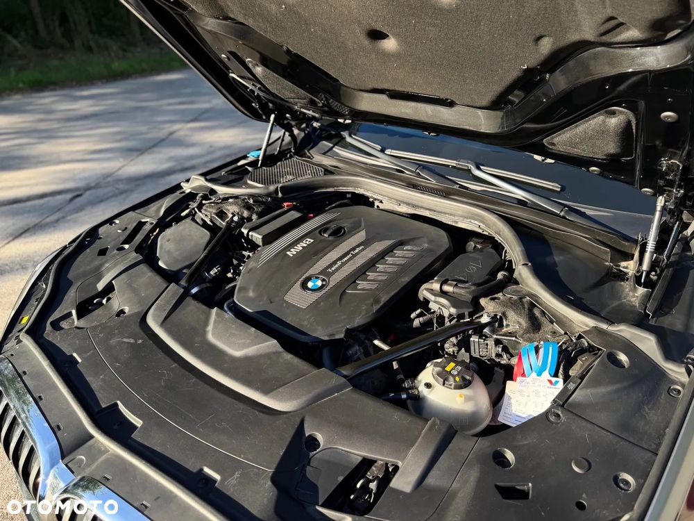 BMW Seria 7 740Ld xDrive - 32