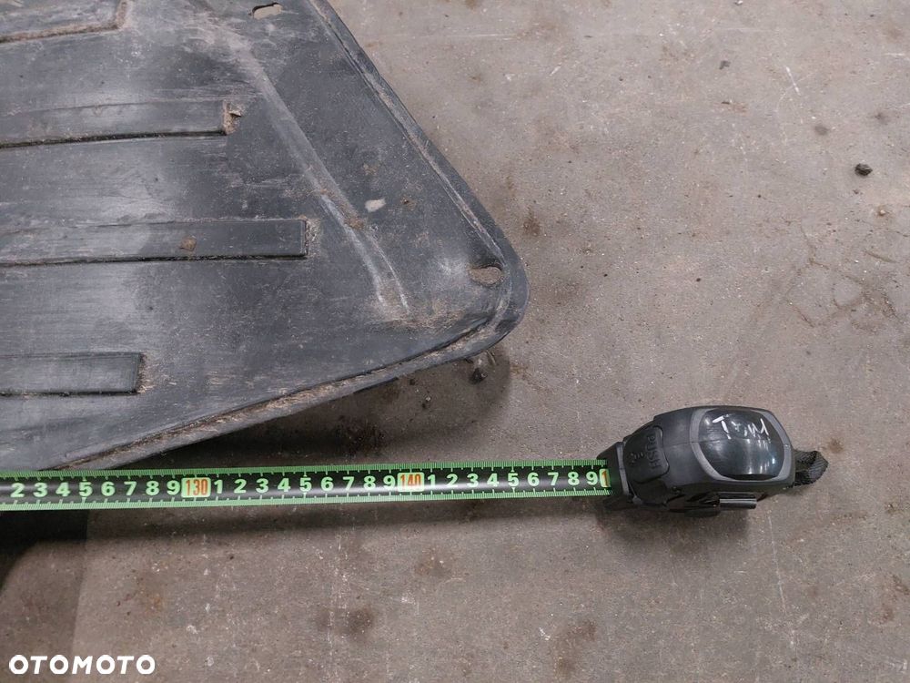 OSŁONA PODŁOGI DOLNA PRAWA BMW E60 520i - 4
