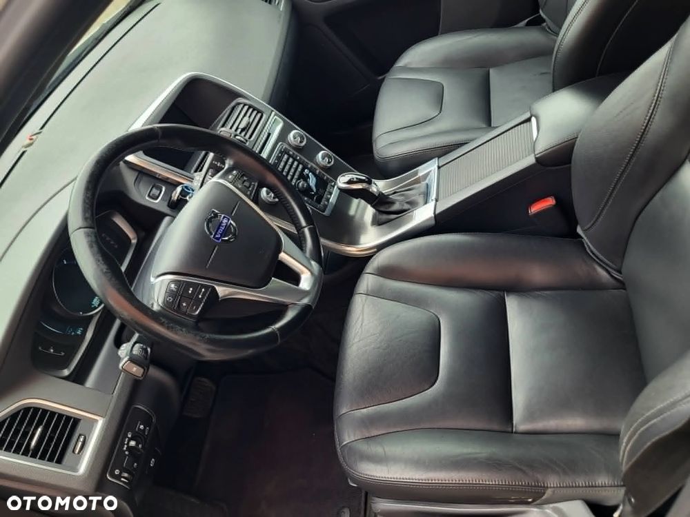 Volvo XC 60 D4 Geartronic Momentum - 9