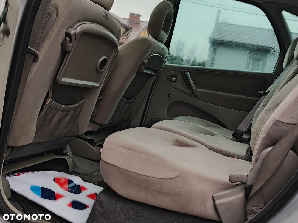 Citroën Xsara Picasso 1.6 HDi Exclusive - 8