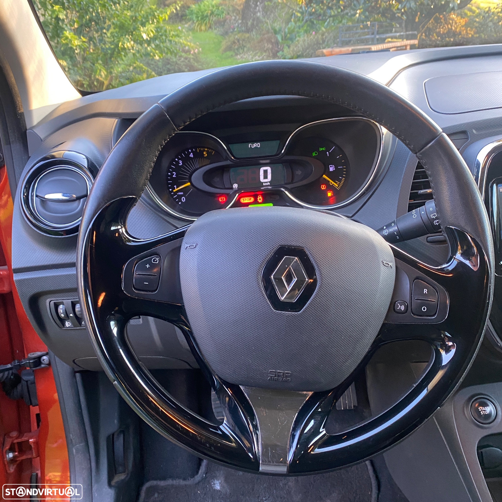 Renault Captur 1.5 dCi Exclusive - 11