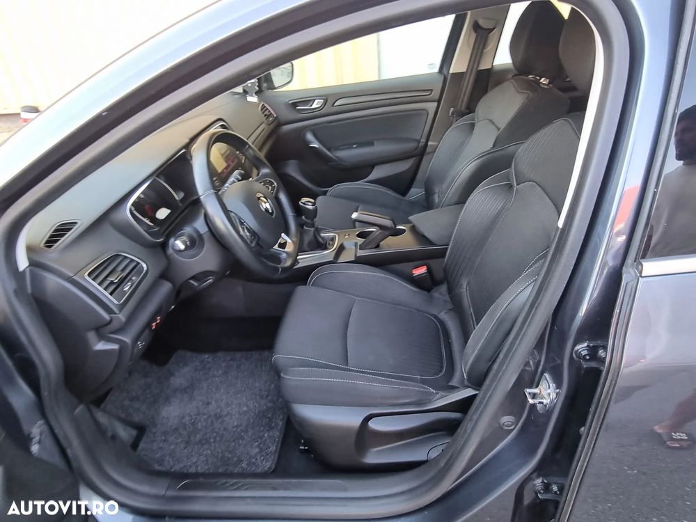 Renault Megane TCe 115 GPF LIMITED - 5