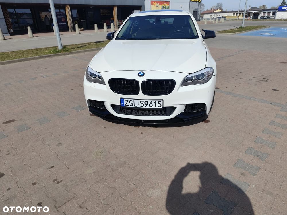 BMW Seria 5 528i - 2