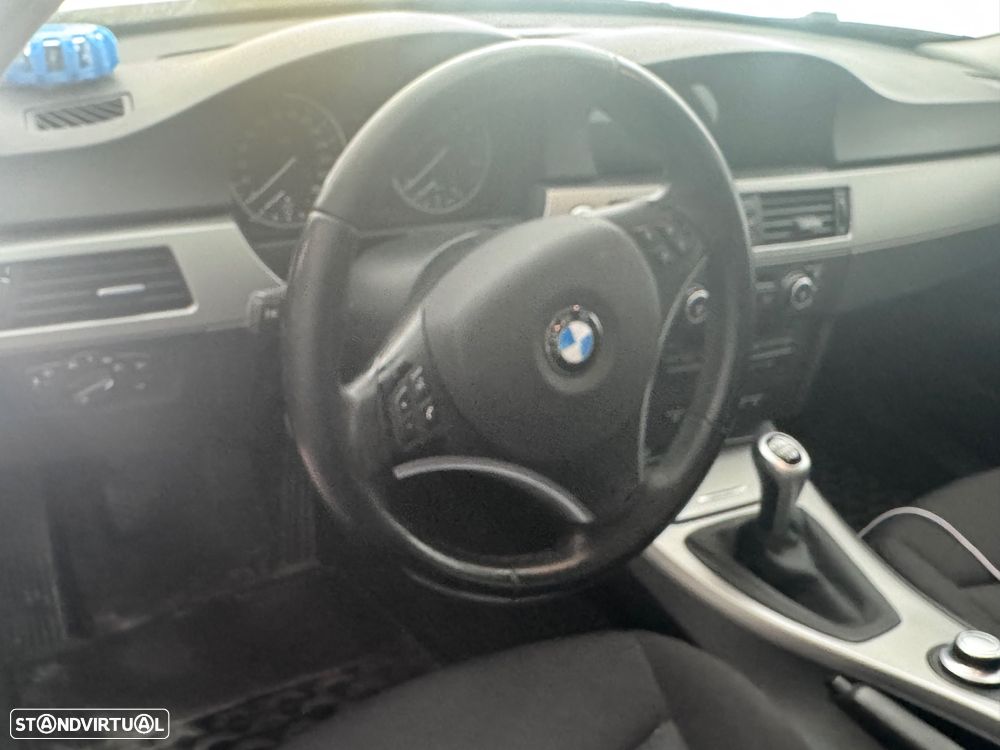 BMW 320 d Dynamic - 20