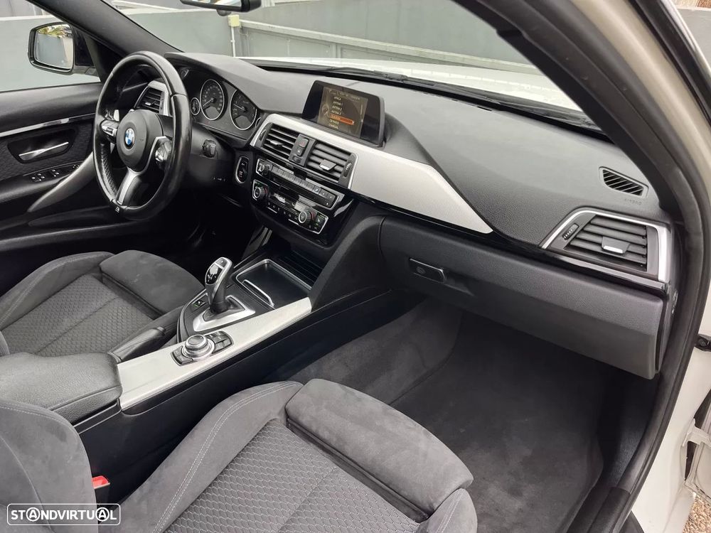 BMW 320 i Pack M Auto - 42