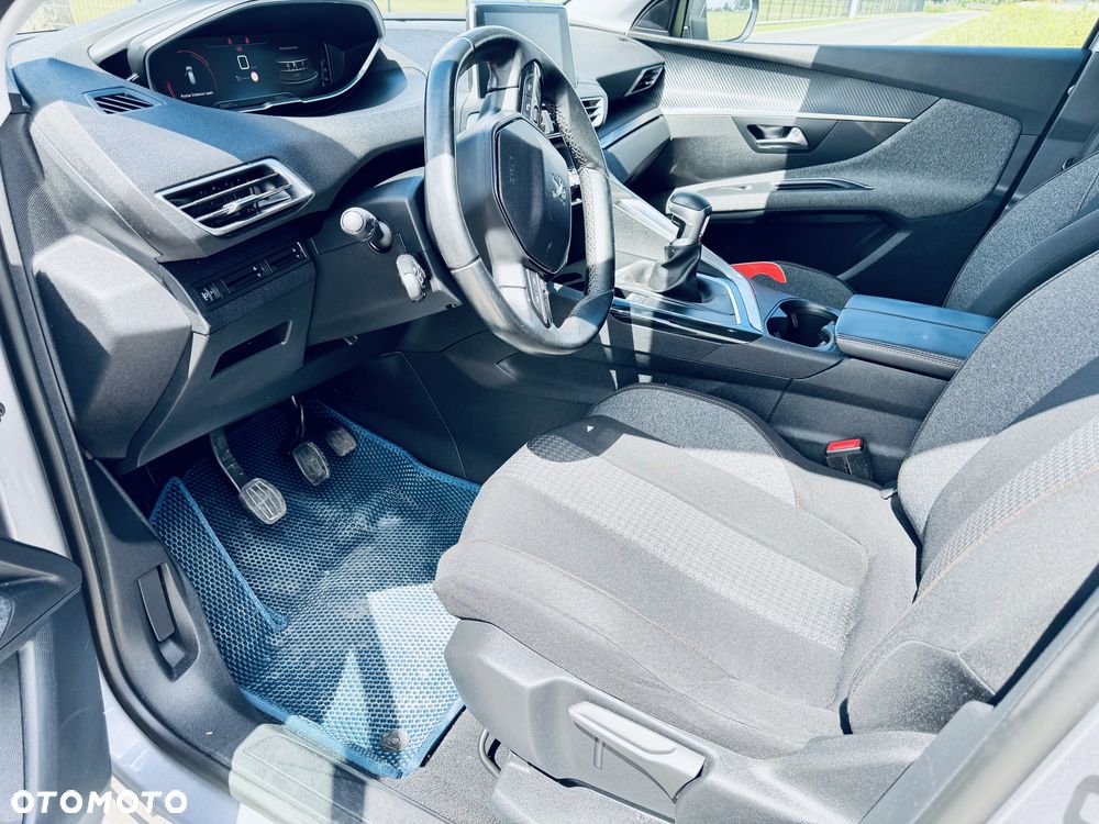 Peugeot 3008 - 18