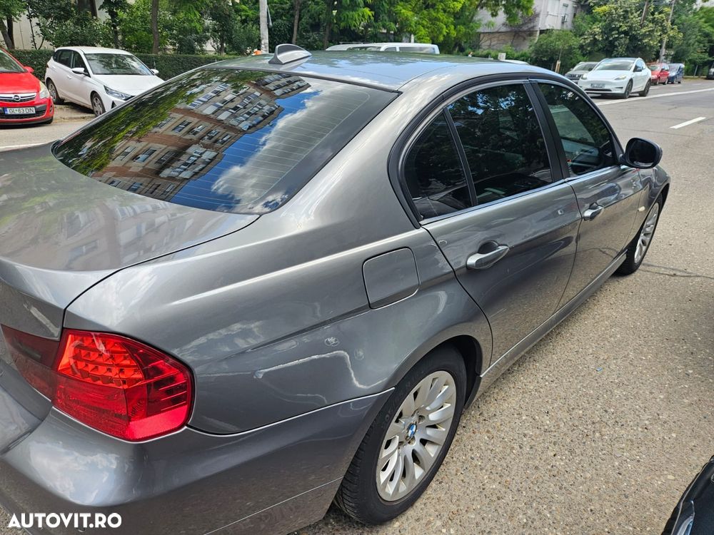 BMW Seria 3 318d DPF Aut. - 6