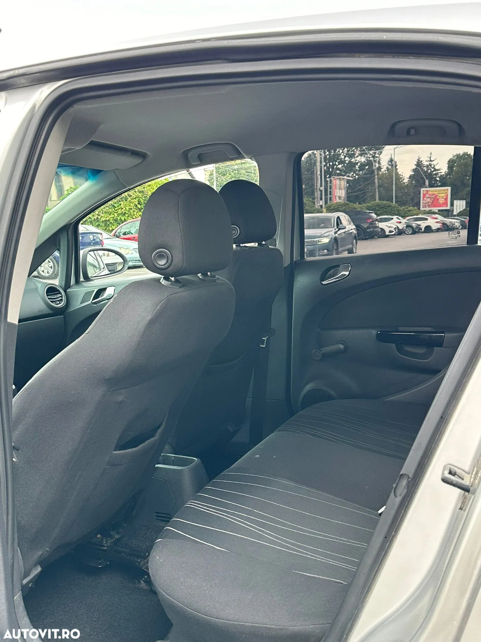 Opel Corsa 1.2 16V - 10