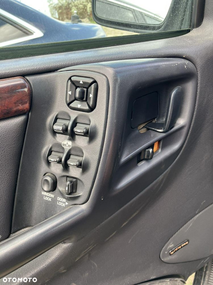 Jeep Grand Cherokee - 31
