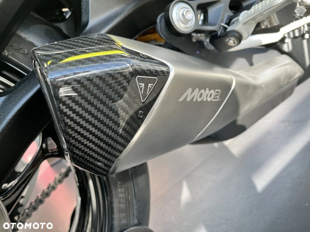Triumph Street Triple - 10