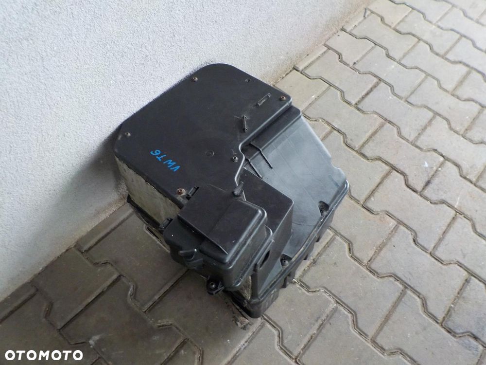 VW T6  PLASTIK OBUDOWA SKRZYNKA BEZPIECZNIKÓW KOMPUTERA - 2
