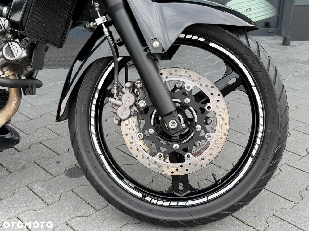 Suzuki V-STROM - 8