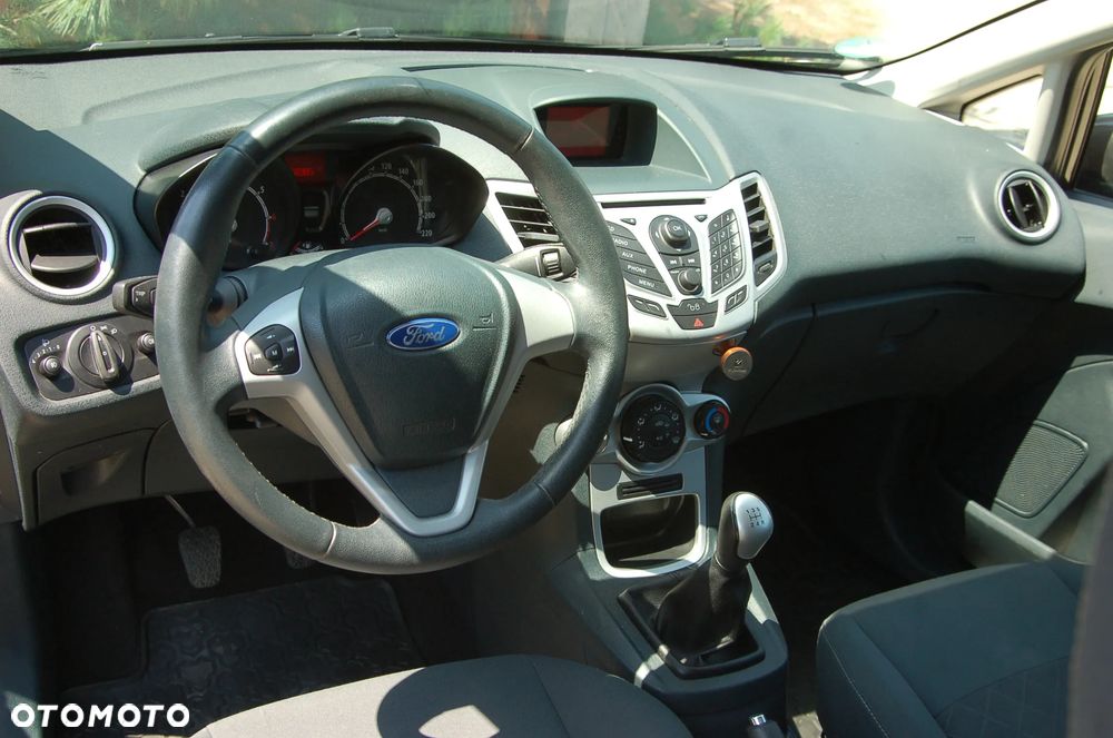 Ford Fiesta 1.25 Ghia EU5 - 11