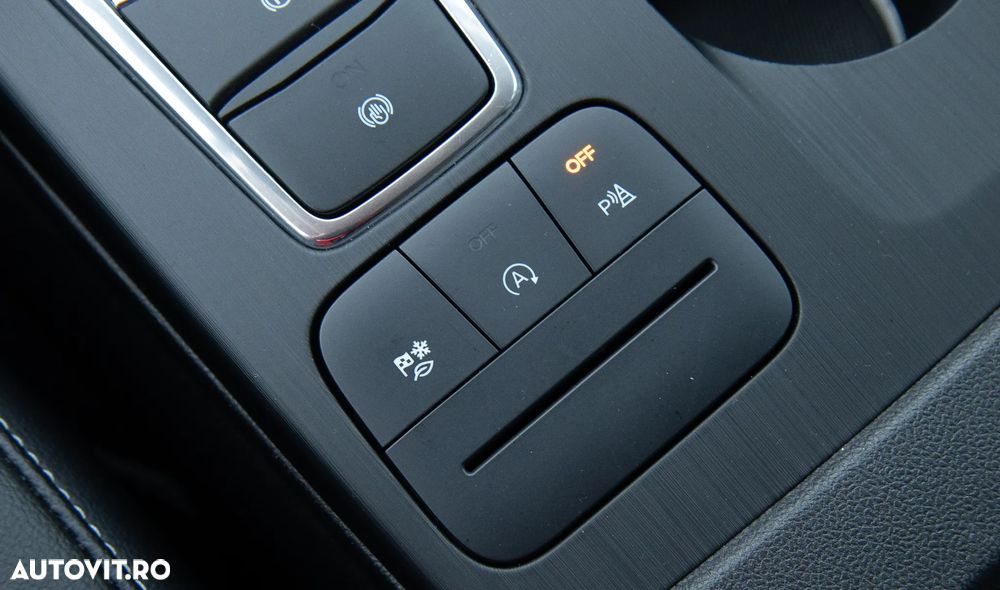 Ford Kuga - 27