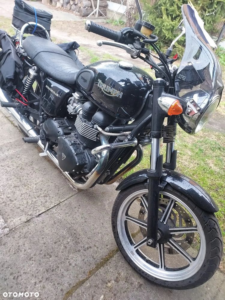 Triumph Bonneville - 5