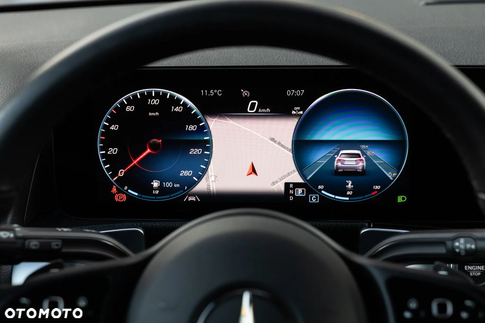 Mercedes-Benz GLB 200 Style 7G-DCT - 35