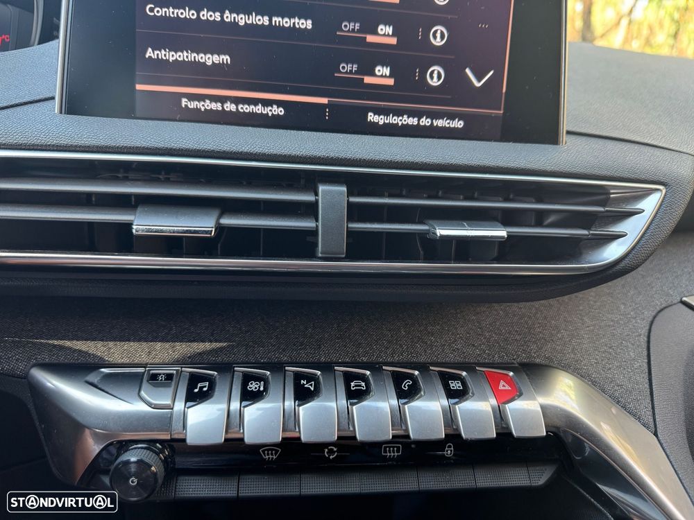 Peugeot 3008 1.5 BlueHDi GT Line Baixo Consumo - 29