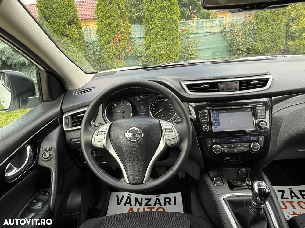 Nissan Qashqai 1.5 DCI N-Connecta - 11