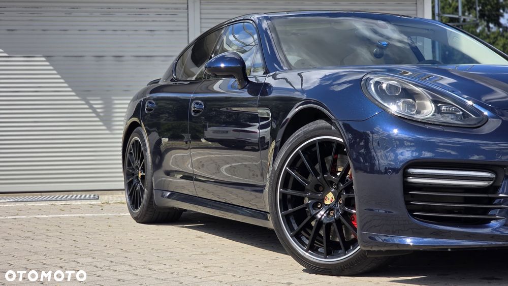 Porsche Panamera - 13