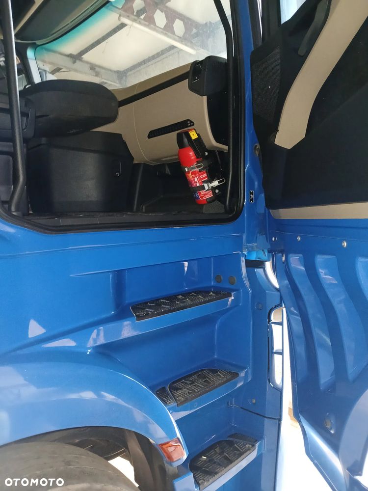 Mercedes-Benz Actros - 19