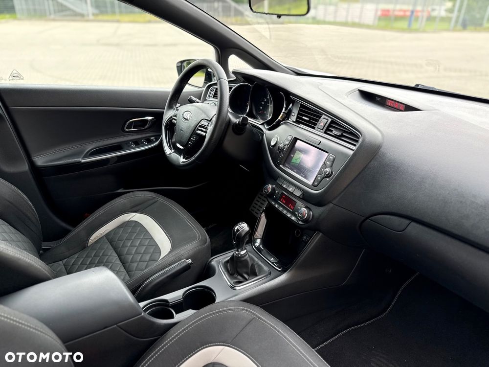 Kia Ceed 1.6 CRDi L - 17