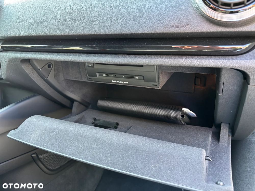 Audi A3 Sportback 2.0 TDI S line Sportpaket - 24