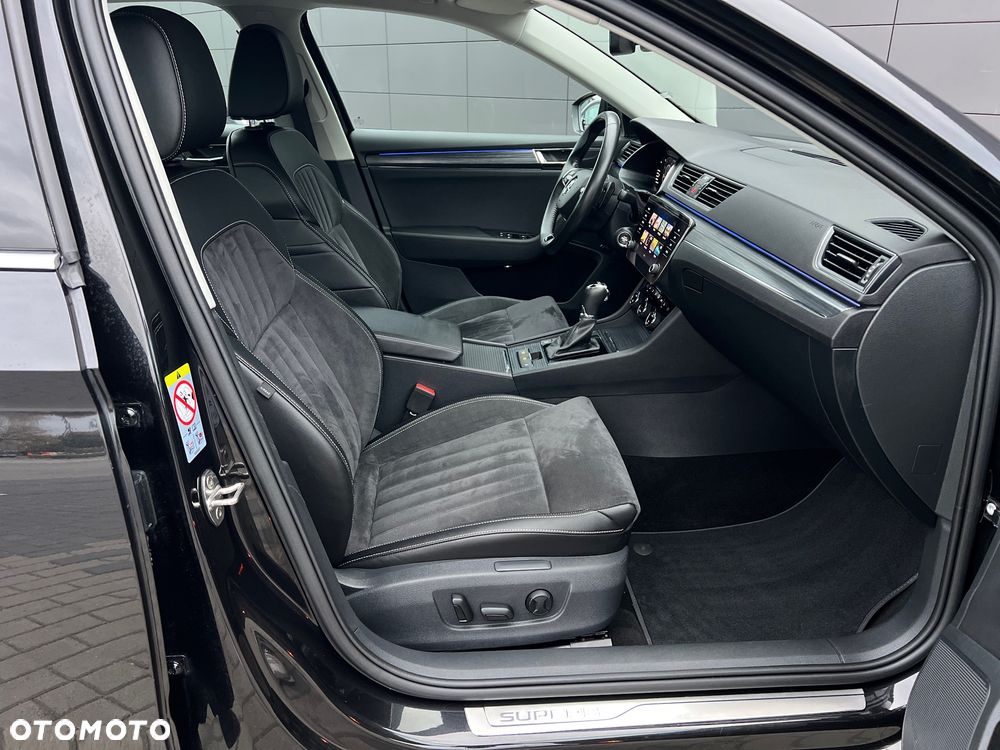 Skoda Superb 2.0 TDI DSG Premium Edition - 35
