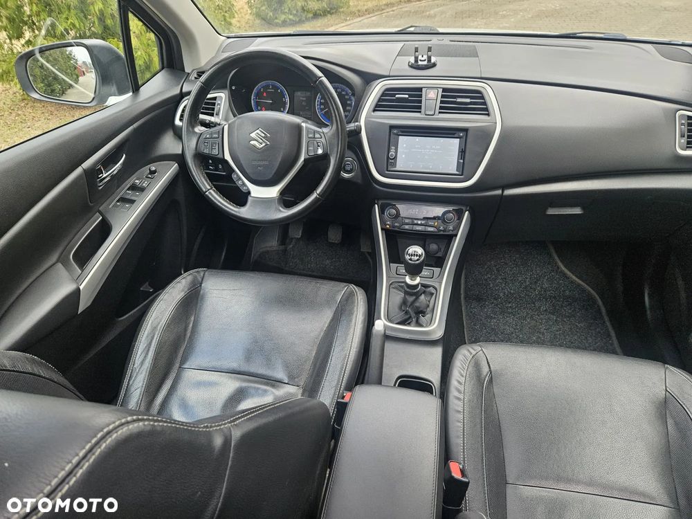 Suzuki SX4 S-Cross - 13