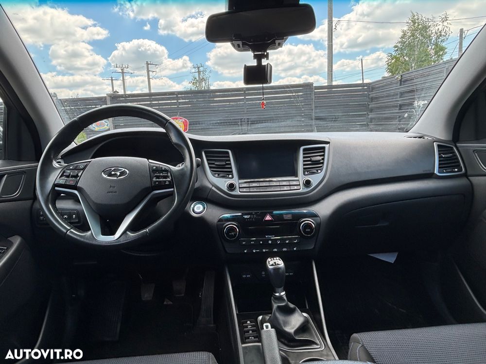 Hyundai Tucson blue 1.7 CRDi 2WD Style - 6