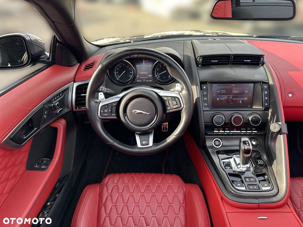 Jaguar F-Type - 13