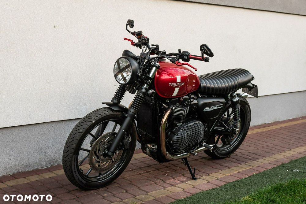 Triumph Bonneville - 6