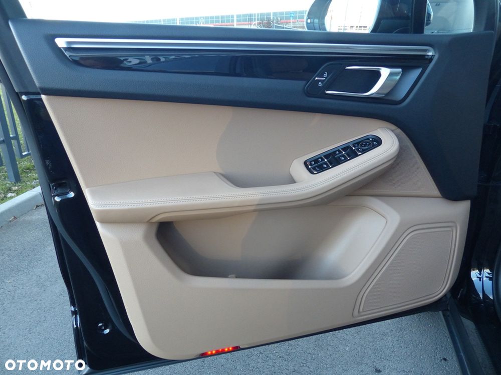 Porsche Macan - 14