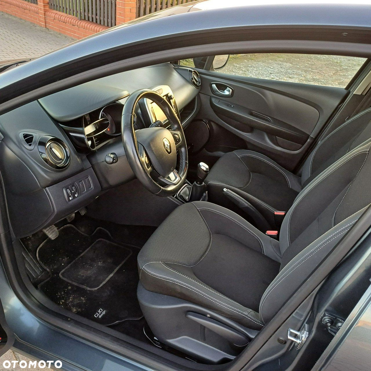 Renault Clio - 5
