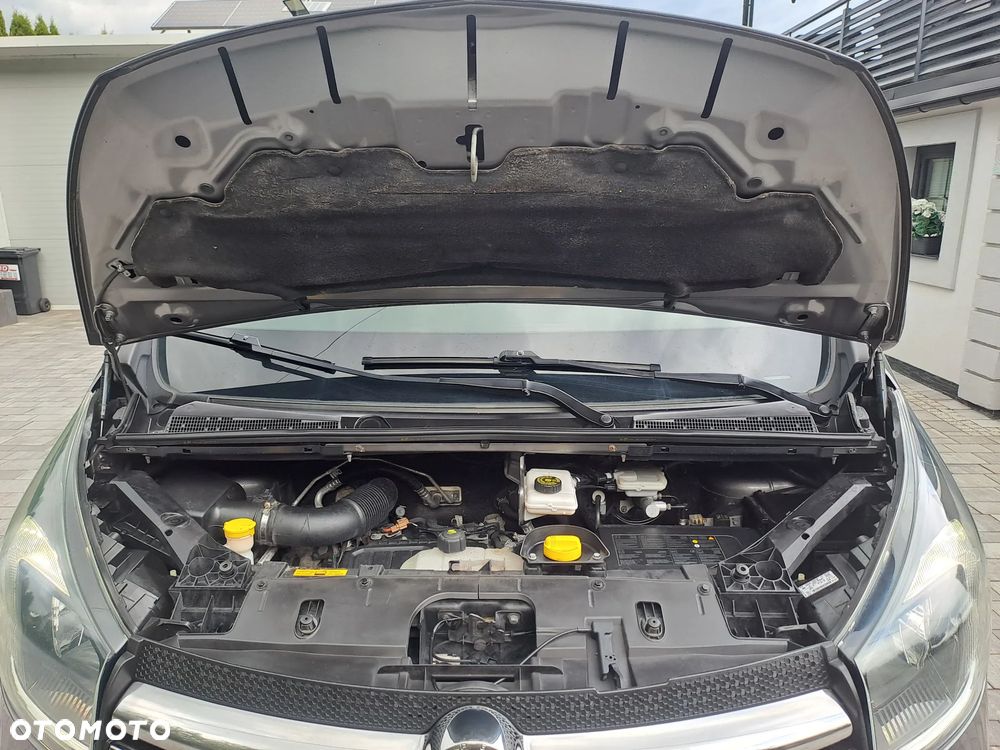 Opel Vivaro - 27