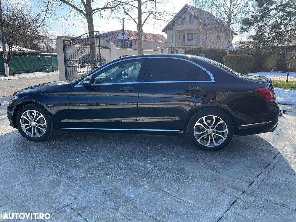 Mercedes-Benz C - 12