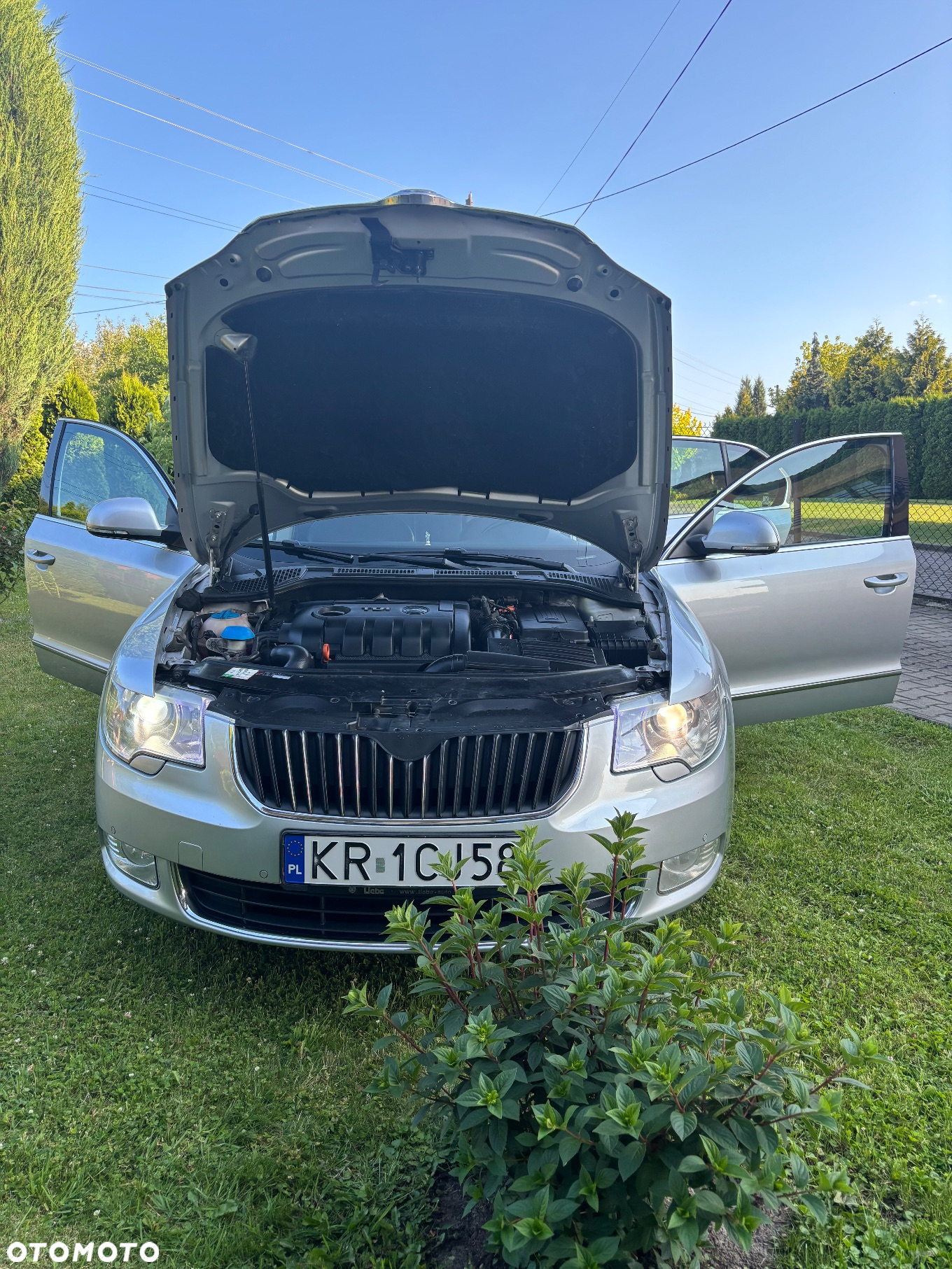 Skoda Superb 2.0 TDI DPF Elegance - 25