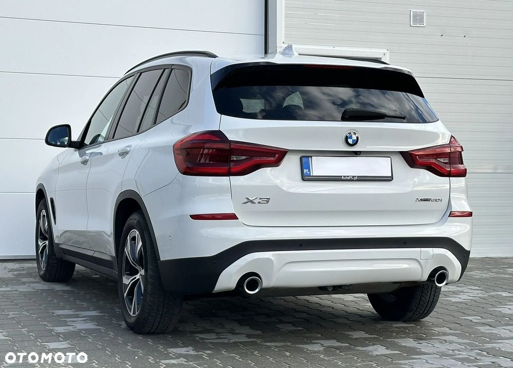 BMW X3 xDrive20i sport - 14