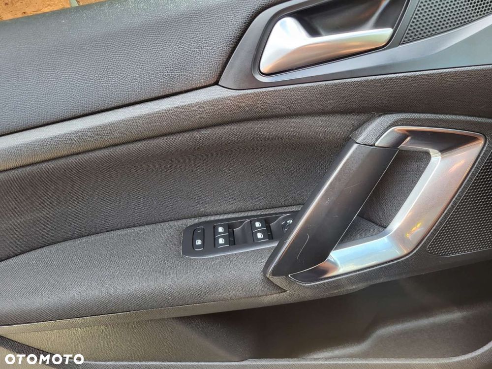 Peugeot 308 - 33