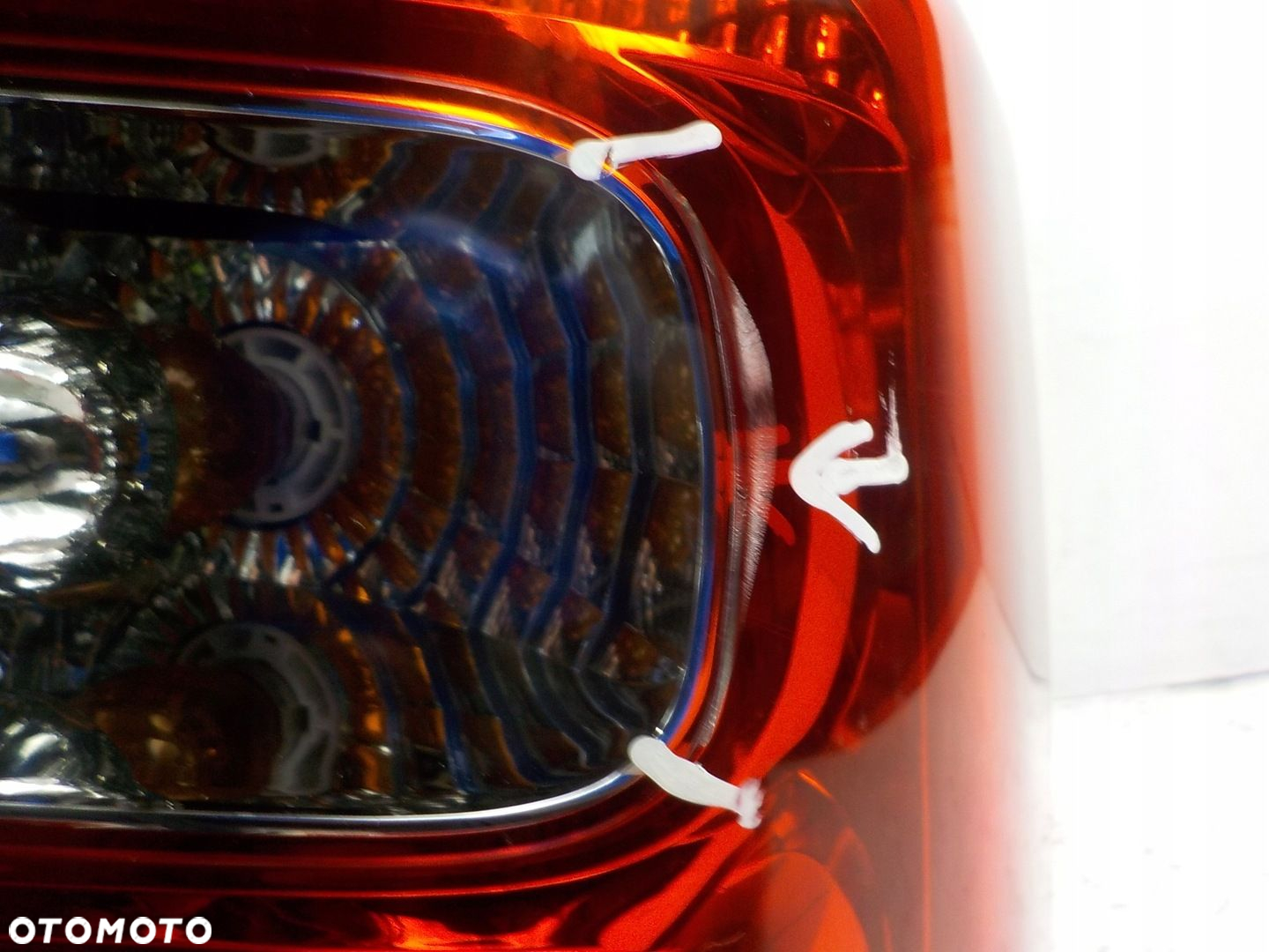 HYUNDAI TERRACAN LIFT LAMPA PRAWA TYŁ TYLNA - 3