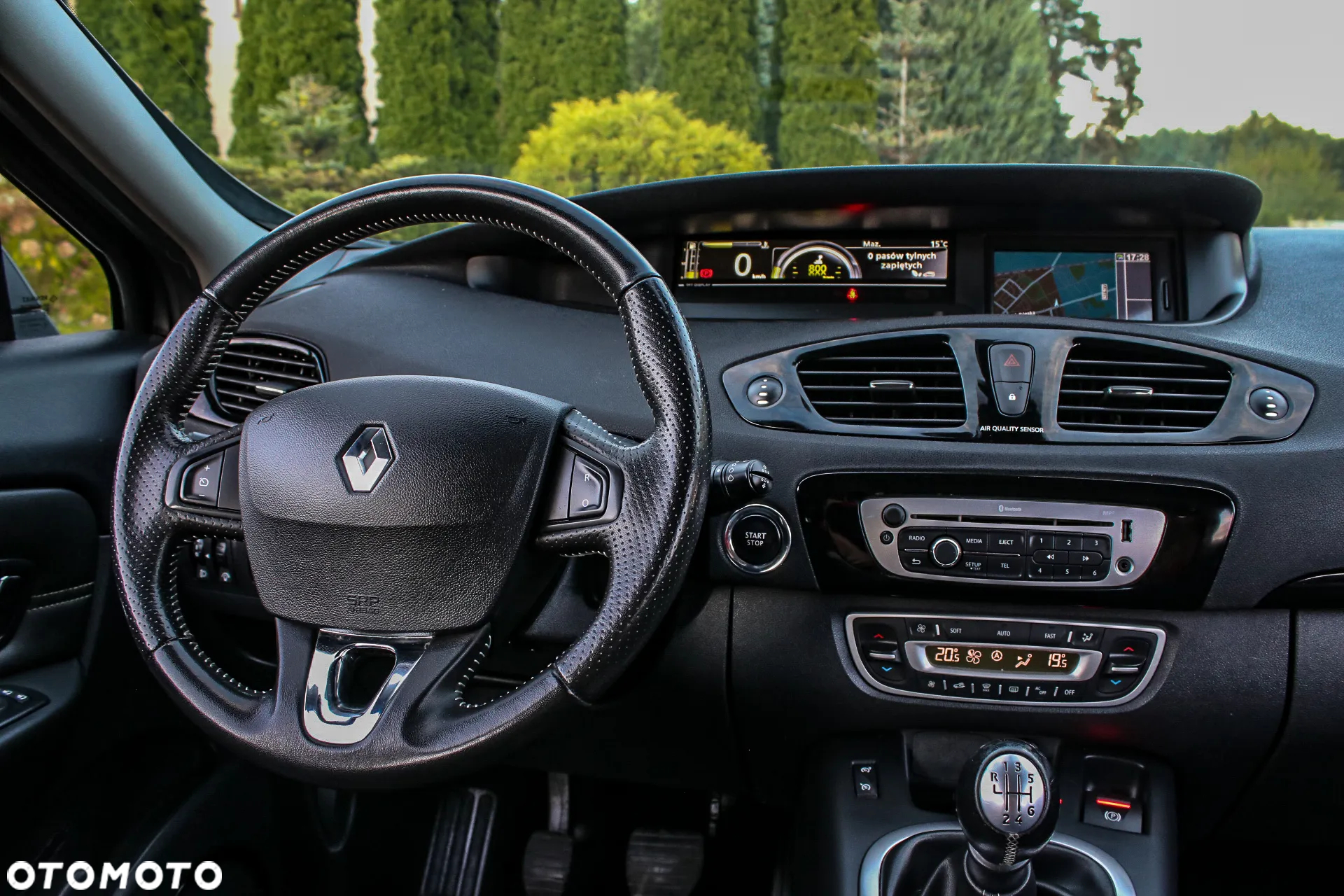 Renault Grand Scenic ENERGY TCe 115 Bose Edition - 23