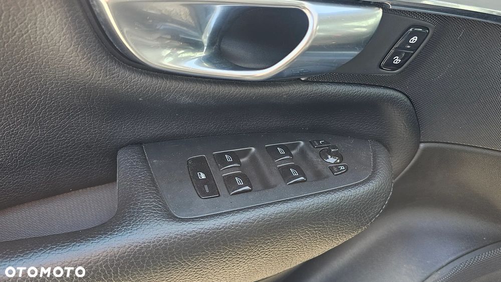 Volvo XC 90 D4 Geartronic Momentum - 29