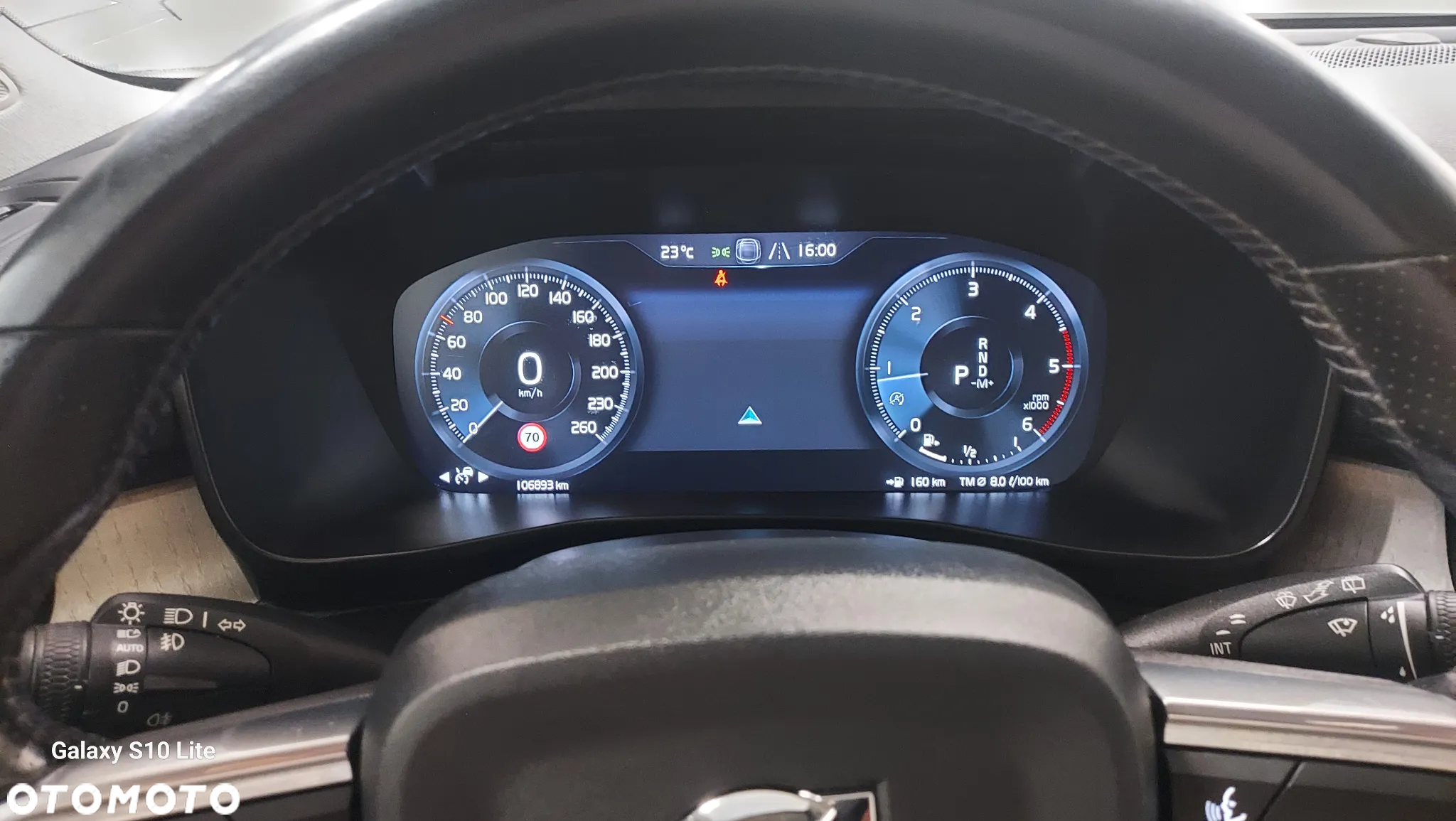 Volvo XC 40 D4 AWD Geartronic R-Design - 33