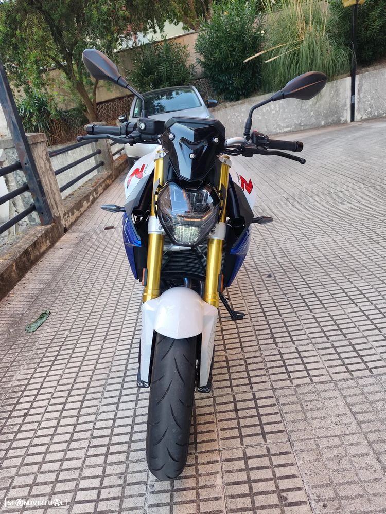 BMW F 900 R - 1