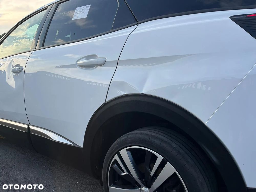 Peugeot 3008 PureTech 130 Stop & Start GPF EAT8 Allure - 3