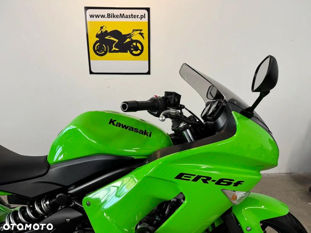 Kawasaki ER - 10