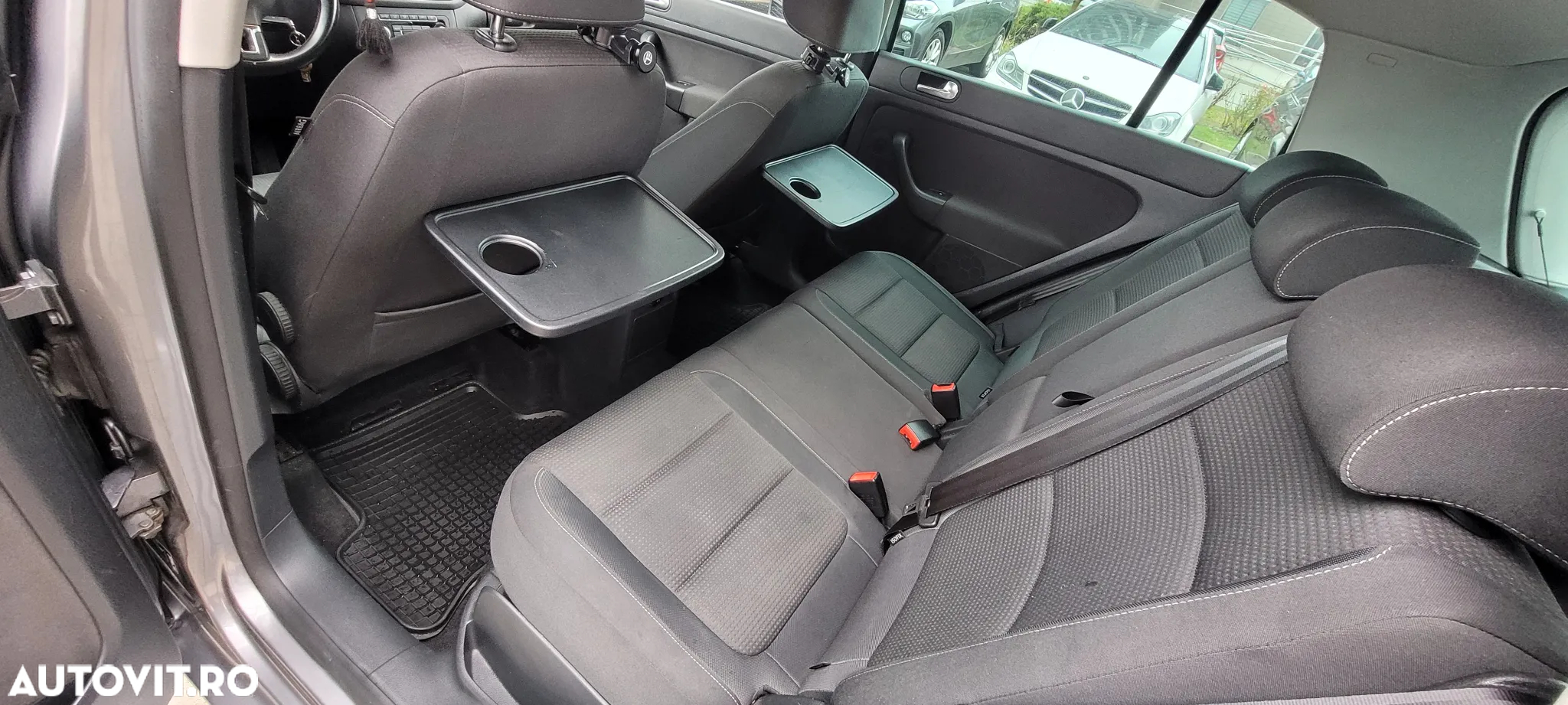Volkswagen Golf Plus 1.6 TDI DPF Trendline - 13