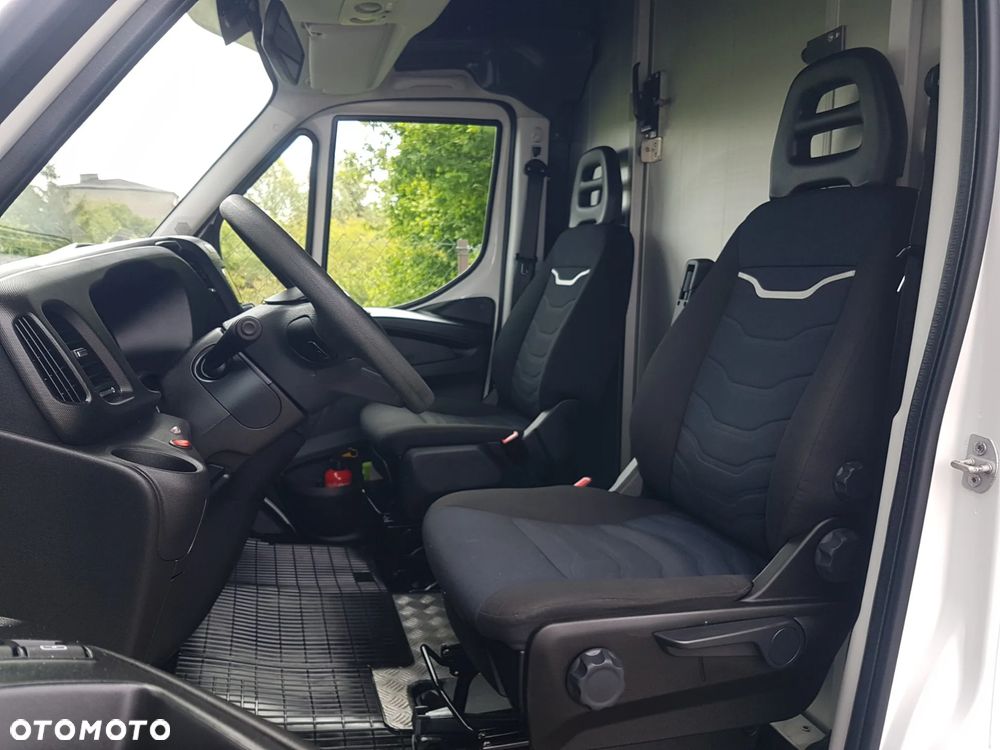 Iveco DAILY KONTENER NISKOPODŁOGOWY 4,43x2,23x2,42 SKLEP FOODTRUCK BAR KLIMA KONIOWÓZ KAMPER - 7