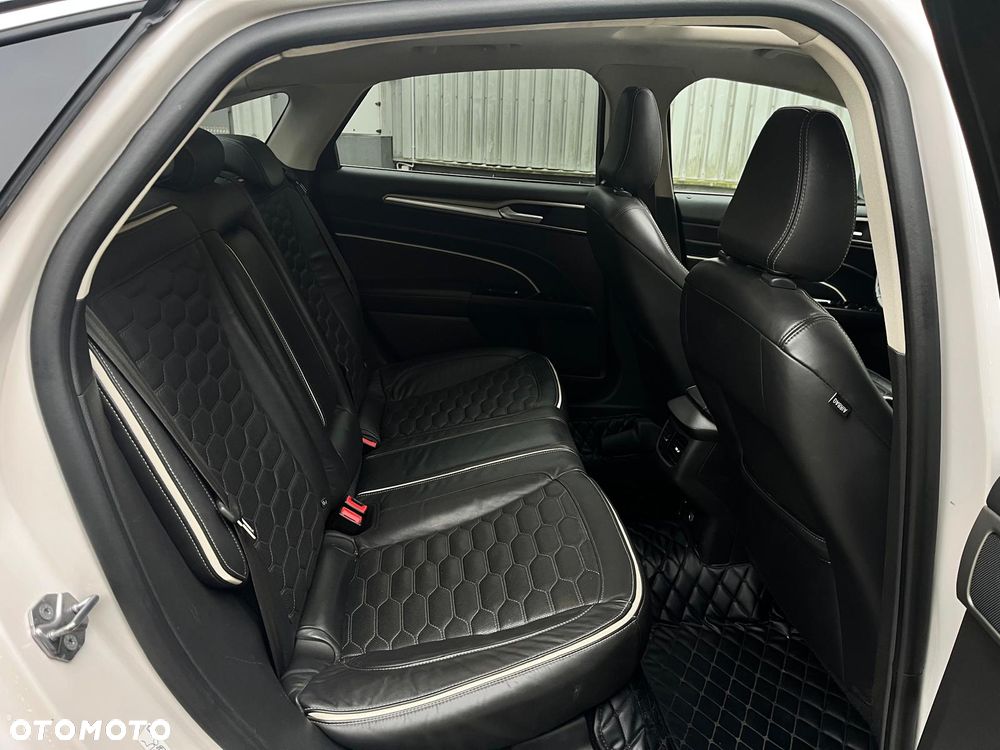 Ford Mondeo 2.0 Hybrid Vignale - 12