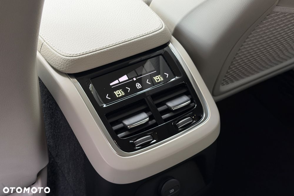 Volvo XC 90 T8 AWD Plug-In Hybrid Inscription Expression 7os - 18